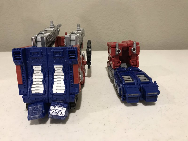 Siege Galaxy Upgrade Optimus Prime  (25 of 28)